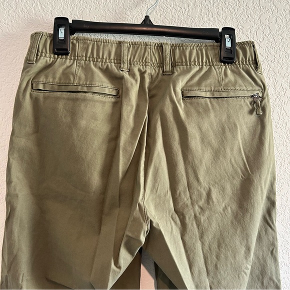 Men’s L.L. Bean Classic Fit Pants 30 x 34 Olive Green Stretch Flat Front Pockets - Picture 7 of 10